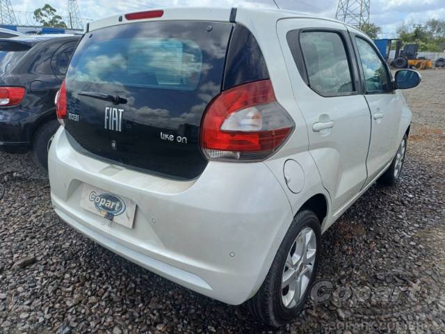 2017 FIAT MOBI 