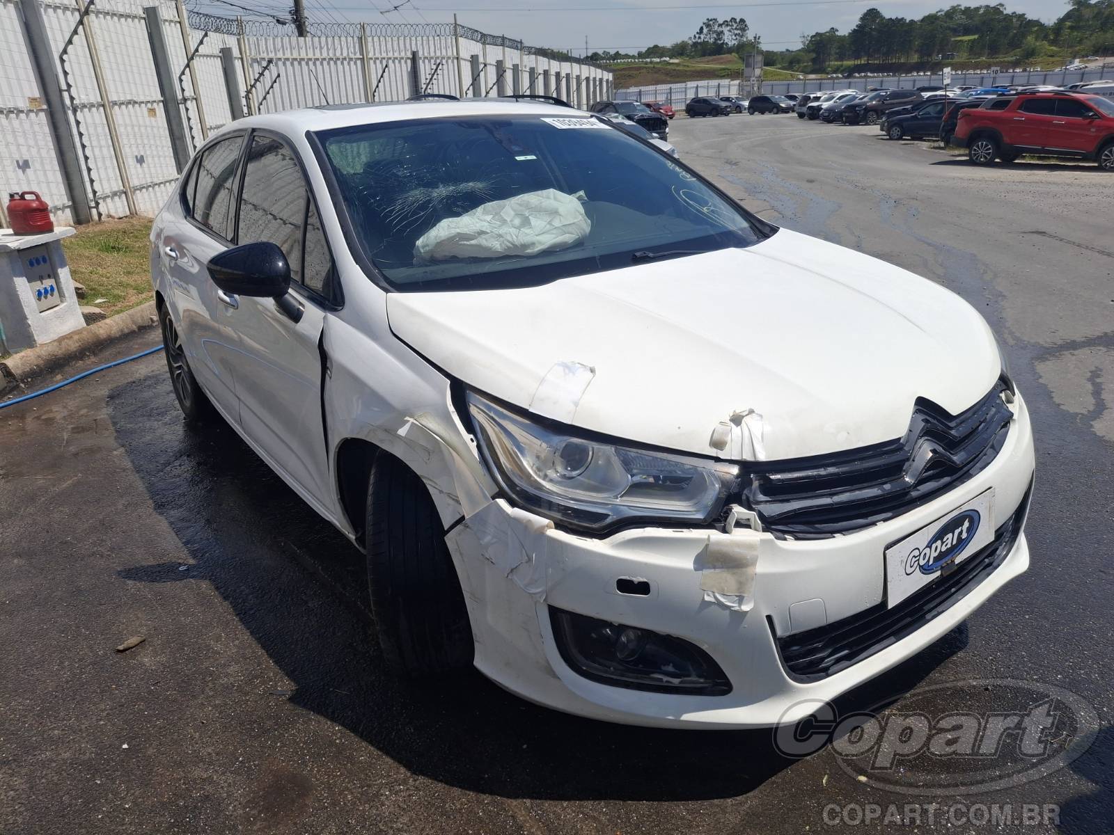 Veículo Peugeot C4 Lounge CITROEN C4 LOUNGE EXCLUSIVE 1.6 16V THP TURBO FLEXIVEL ALCOOL/GASOLINA 2017 2017 em leilão