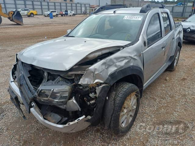 2017 RENAULT DUSTER OROCH 