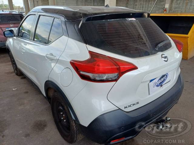 2019 NISSAN KICKS 