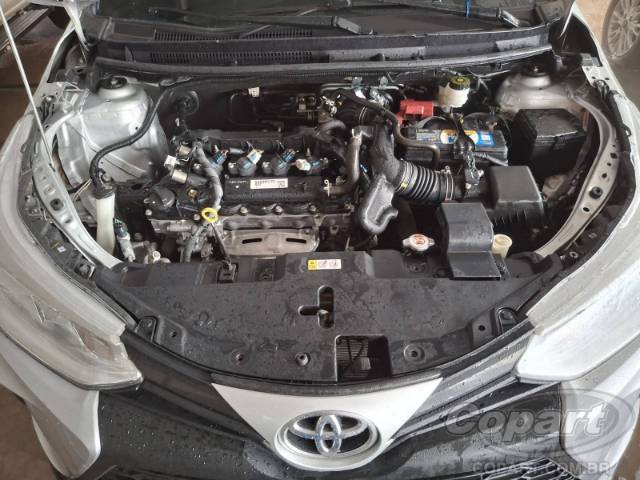 2025 TOYOTA YARIS 