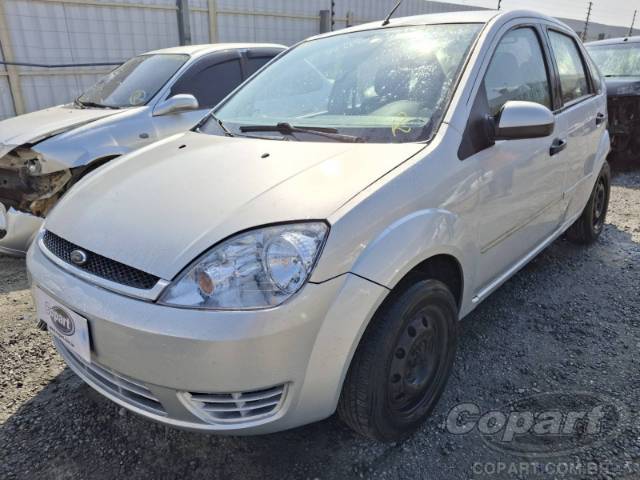 2005 FORD FIESTA SEDAN 