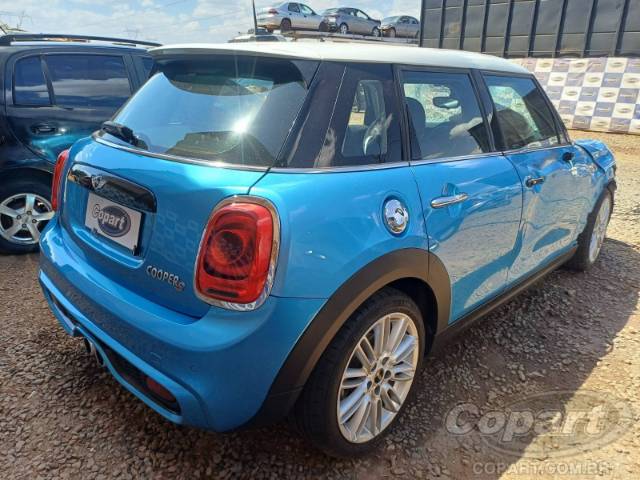2016 MINI COOPER 