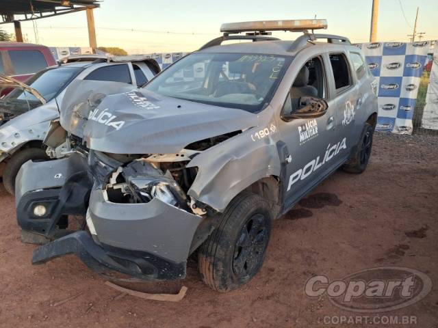 2025 RENAULT DUSTER 