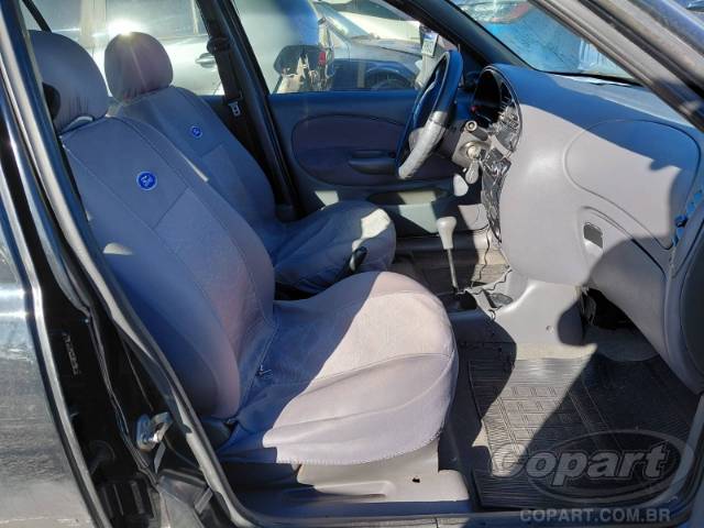 2001 FORD FIESTA 