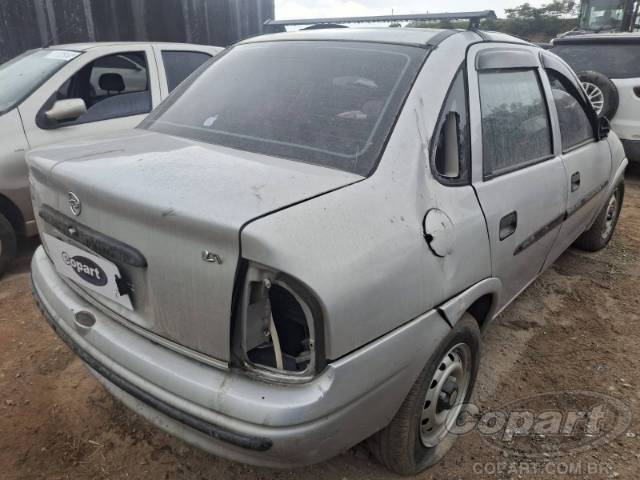 1999 CHEVROLET CORSA SEDAN 