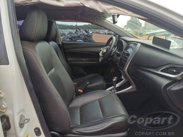 2019 TOYOTA YARIS SEDA 