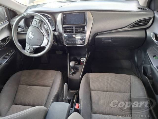 2023 TOYOTA YARIS SEDA 