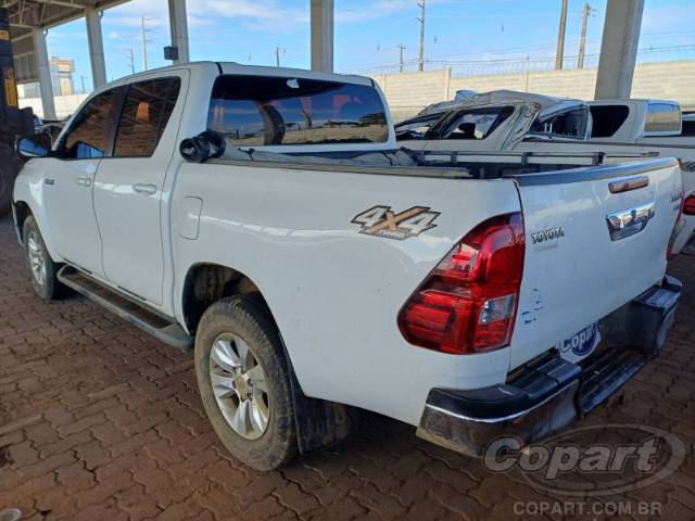 2017 TOYOTA HILUX CD 