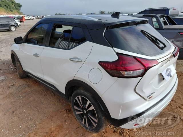 2022 NISSAN KICKS 