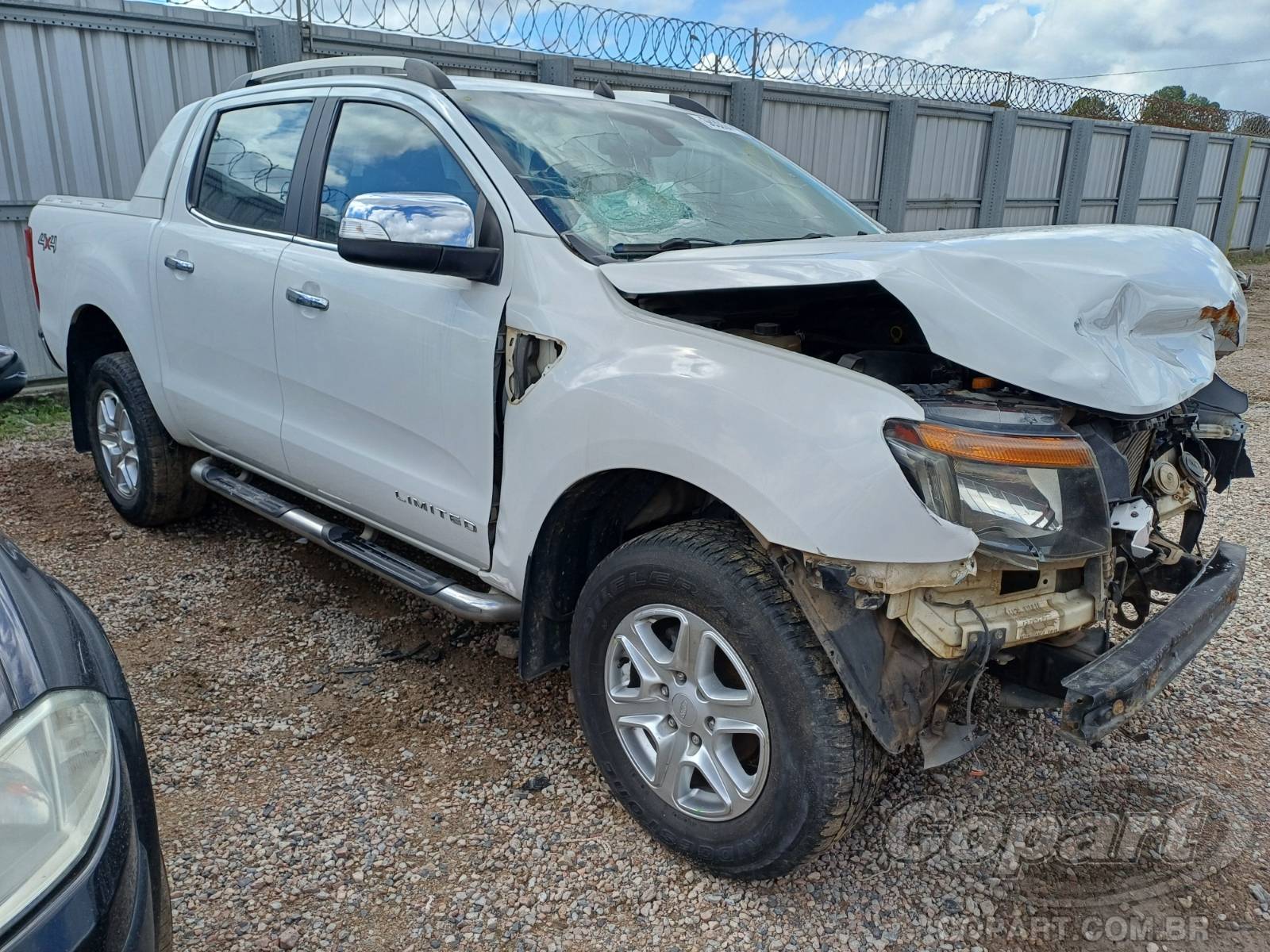 Veículo Ford Ranger Ford Ranger CD Limited 3.2 Duratorq TDCi 2015 Médio Dano Frontal 2015 em leilão
