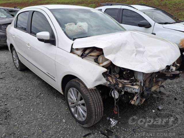 2016 VOLKSWAGEN VOYAGE 