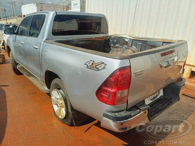 2017 TOYOTA HILUX CD 