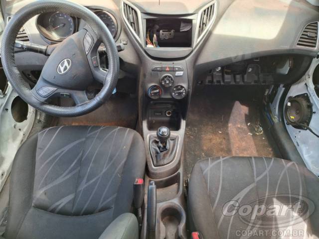 2015 HYUNDAI HB20 