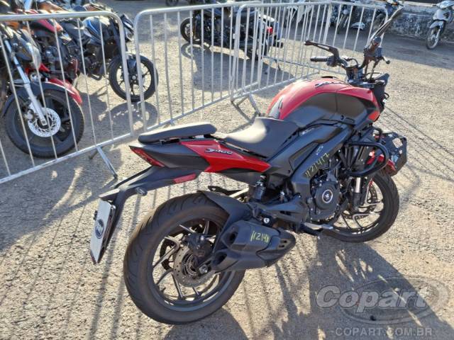 2025 BAJAJ DOMINAR 