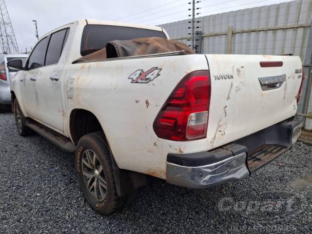 2016 TOYOTA HILUX CD 