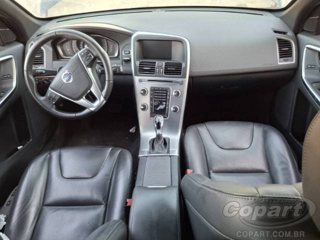 2017 VOLVO XC60 
