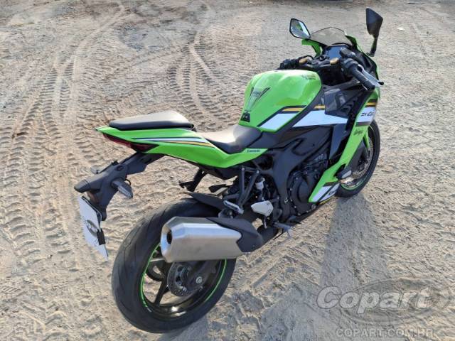 2025 KAWASAKI NINJA ZX-4R 