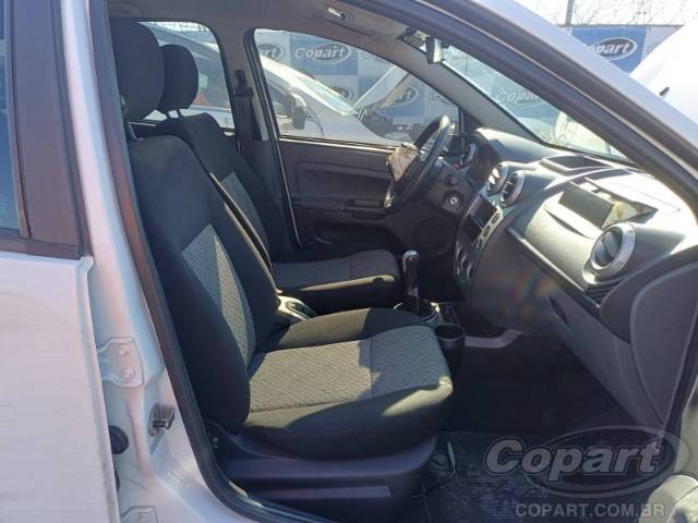 2013 FORD FIESTA 