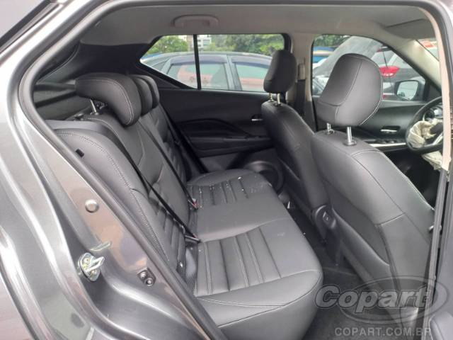 2025 NISSAN Kicks Play 