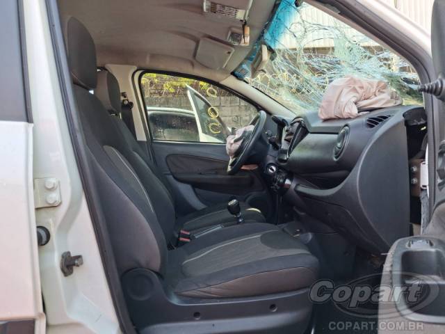 2015 FIAT UNO 