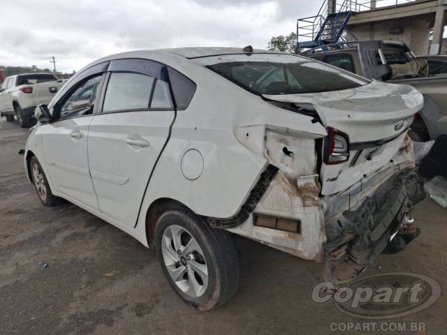2016 HYUNDAI HB20S 