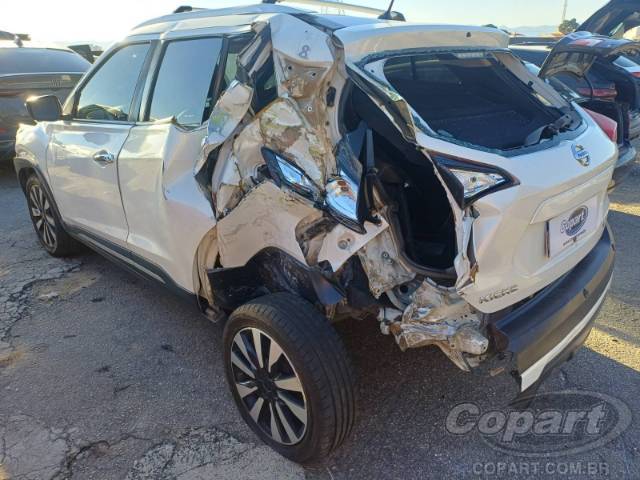 2019 NISSAN KICKS 