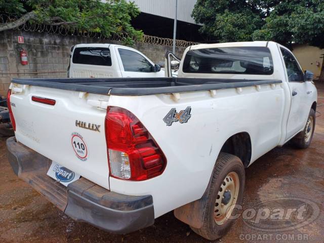 2025 TOYOTA HILUX CS 