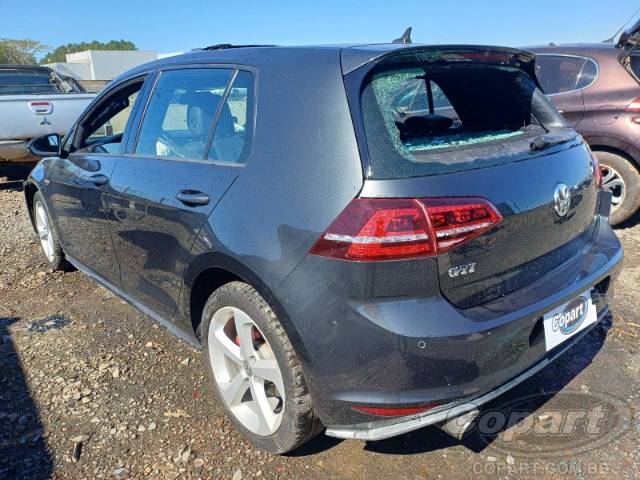 2015 VOLKSWAGEN GOLF 