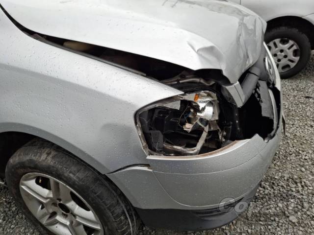 2010 VOLKSWAGEN FOX 