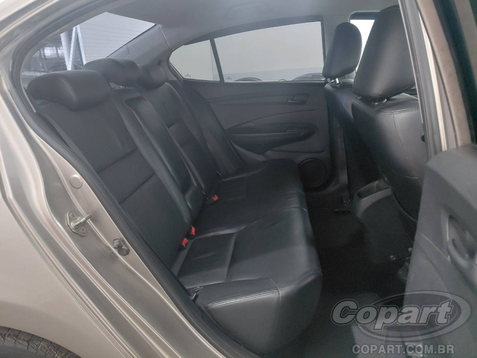 Foto 6 de 10: 2011 HONDA CITY