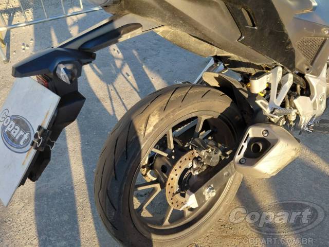 2025 HONDA CB 300F 