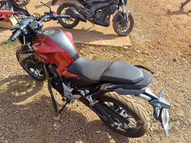 2025 HONDA CB 300F 