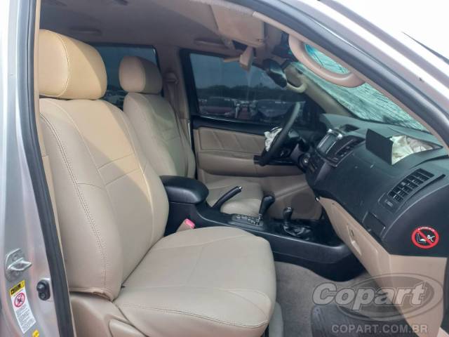 2014 TOYOTA HILUX SW4 