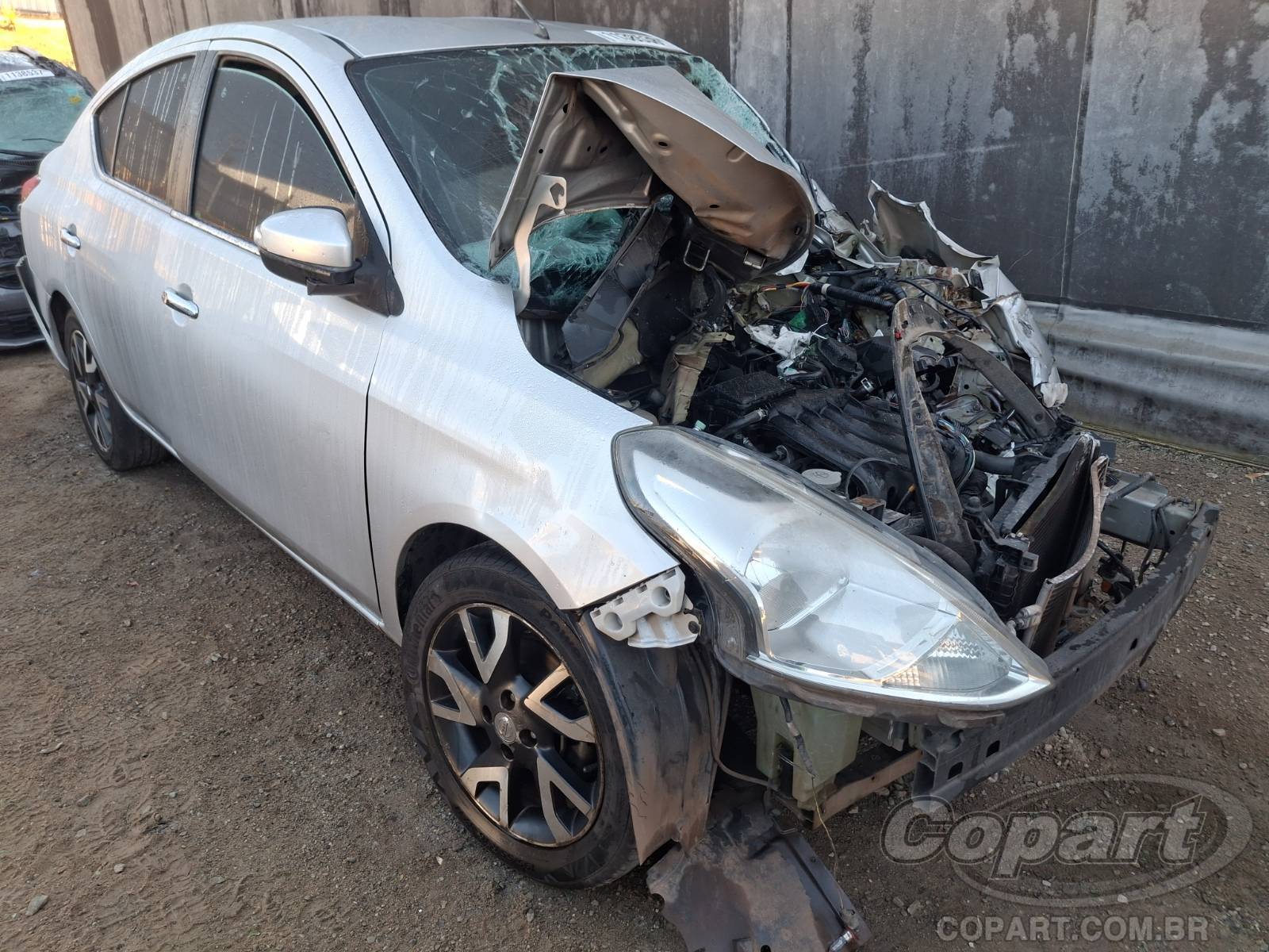 2017 NISSAN VERSA