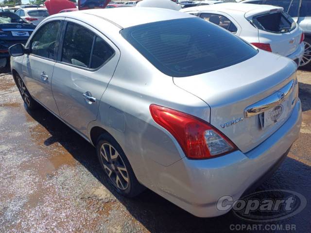 2017 NISSAN VERSA 