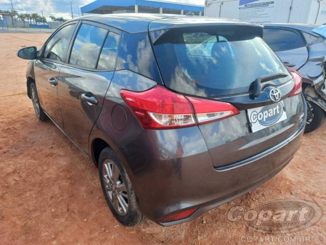 2022 TOYOTA YARIS 