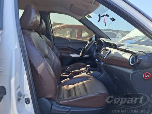 2017 NISSAN KICKS 