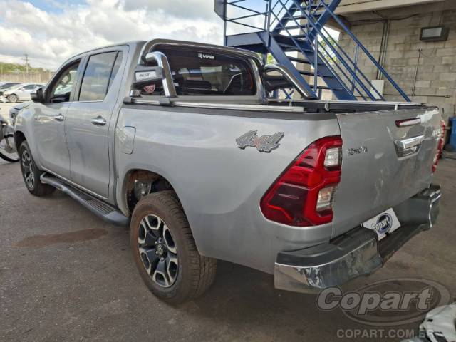 2021 TOYOTA HILUX CD 