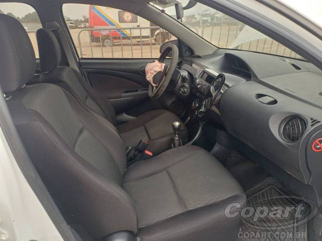 2017 TOYOTA ETIOS SEDA 