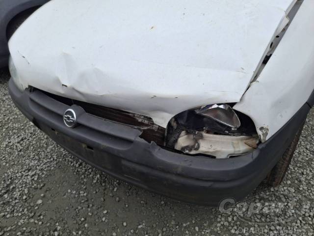 1999 CHEVROLET CORSA 