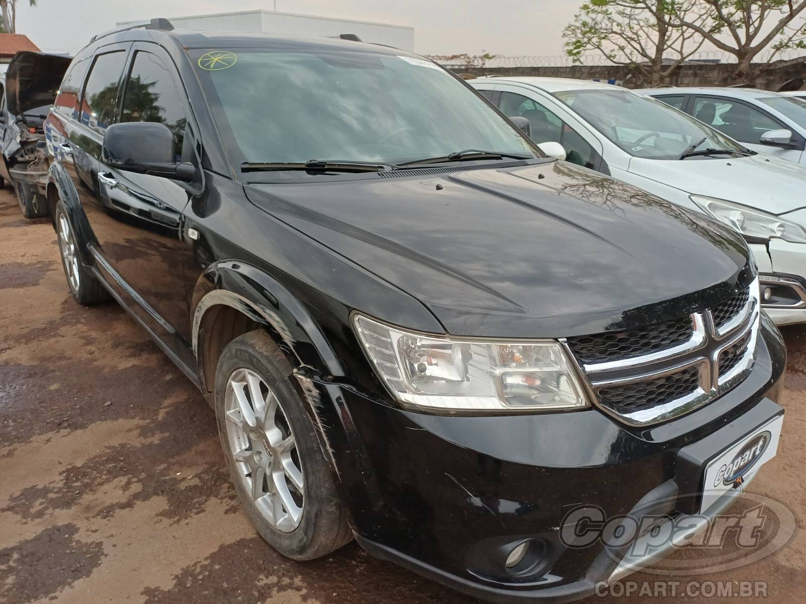Dodge Journey 2015 em leilão