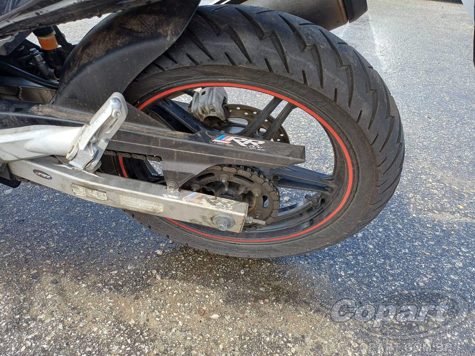 2013 YAMAHA FAZER — foto 7 de 10
