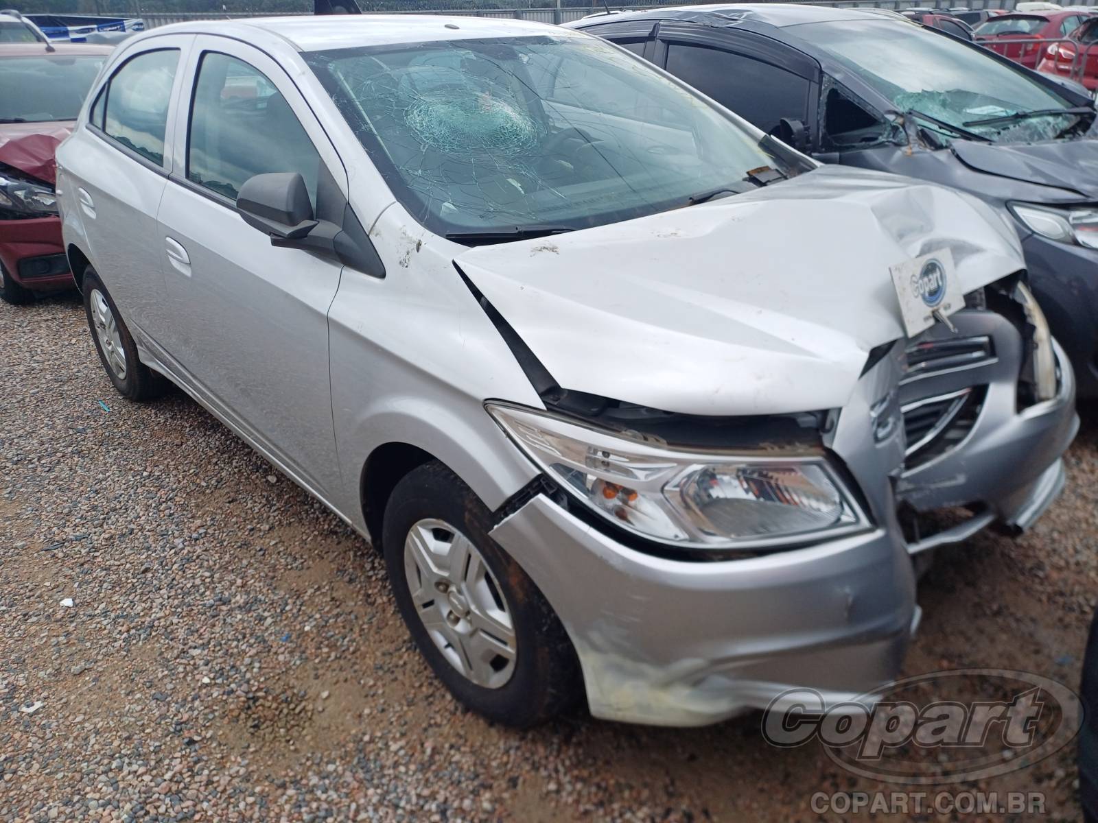Chevrolet Onix LT 1.0 SPE 2016 Colisão Média Monta