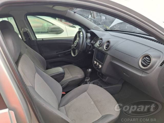2011 VOLKSWAGEN VOYAGE 
