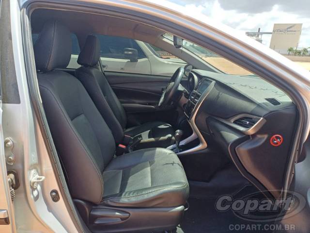 2021 TOYOTA YARIS SEDA 