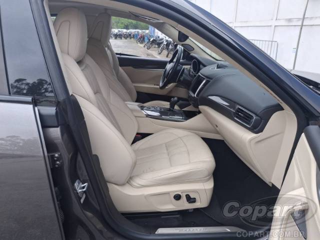 2017 MASERATI LEVANTE 