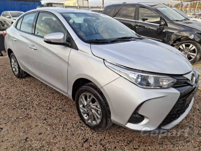 2025 TOYOTA YARIS SEDA 