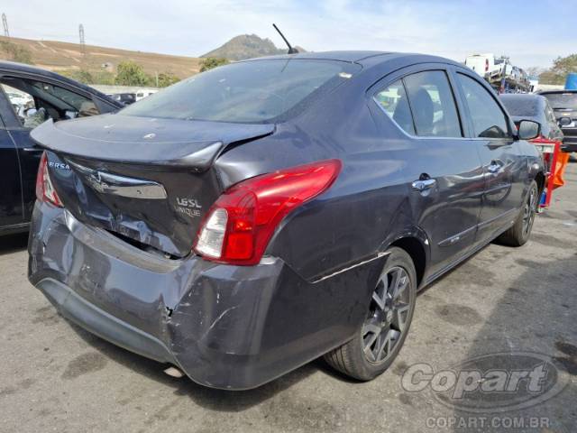 2016 NISSAN VERSA 