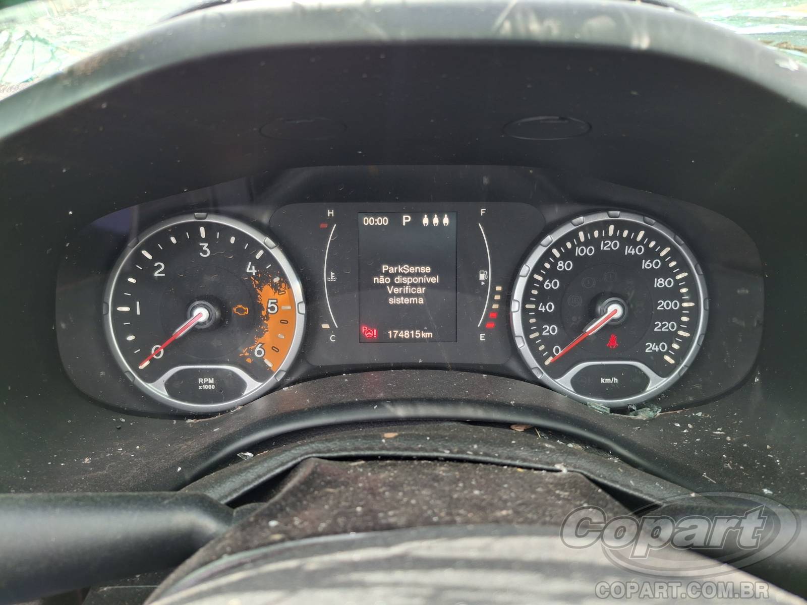 Foto 8 de 11: 2016 JEEP RENEGADE